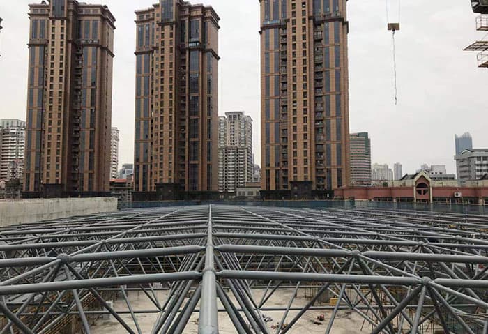 枝江螺栓球网架结构